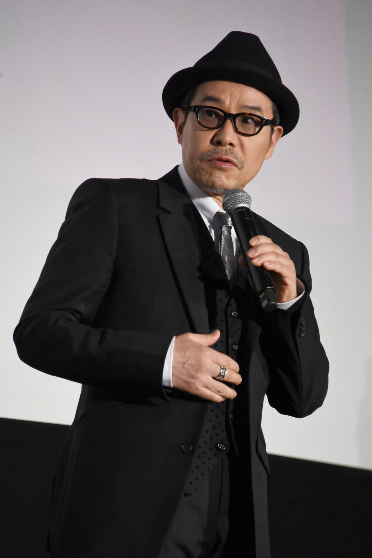 田口トモロヲ