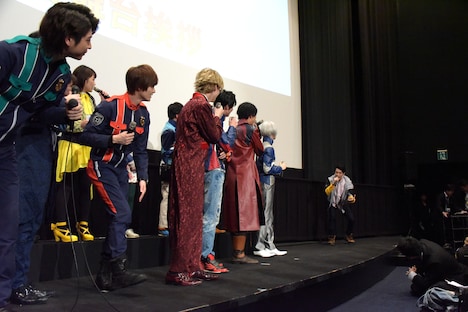 サプライズ登壇した國島直希（右奥）。