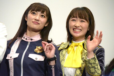 左から奥山かずさ、工藤遥。