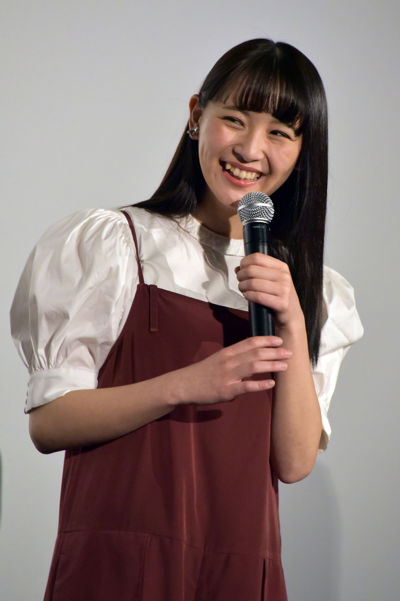 浅川梨奈