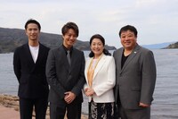 左から秋山真太郎、TAKAHIRO、松坂慶子、錦織良成。