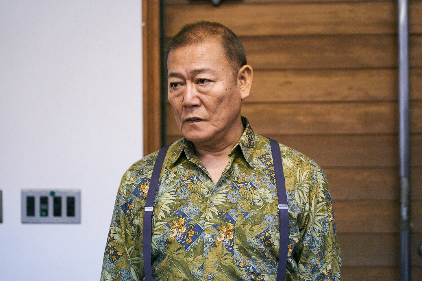 國村隼演じる小田。