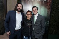 左からゲイリー・ドーベルマン、ジェームズ・ワン、エミール・グラッドストーン。