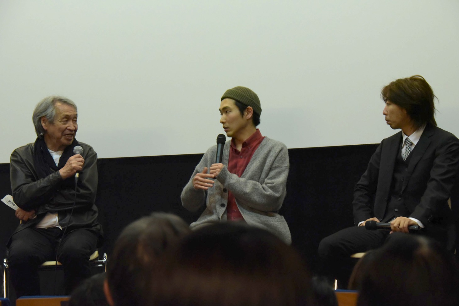 「柄本家のゴドー」初日舞台挨拶より。左から山崎裕、柄本佑、柄本時生。