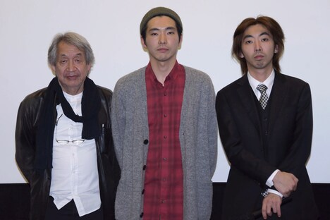 「柄本家のゴドー」初日舞台挨拶より。左から山崎裕、柄本佑、柄本時生。