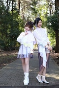 左から田中れいな、小林れい。