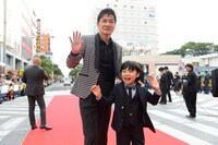 左からジャッキー・ウー、寺田心。