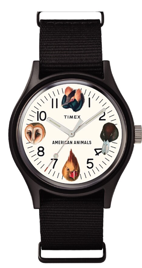 「大人のぬりえコンテスト」景品のTIMEXコラボ腕時計。