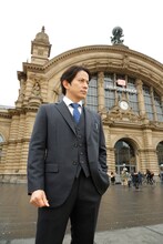 ドイツロケ中の岡田准一。