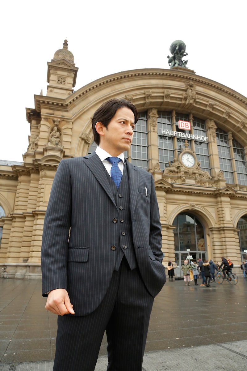 ドイツロケ中の岡田准一。