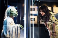 シドニーの「STAR WARS Identities: The Exhibition」を訪れた市川紗椰。