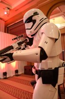 応援に駆け付けたストームトルーパー。