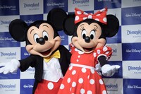 応援に駆け付けたミッキーとミニー。