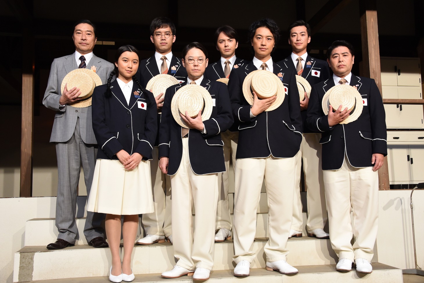 「いだてん ～東京オリムピック噺（ばなし）～」出演者。前列左から上白石萌歌、阿部サダヲ、斎藤工、皆川猿時。後列左からトータス松本、三浦貴大、林遣都、大東駿介。