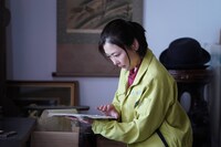 中山美穂演じる渡辺若葉。