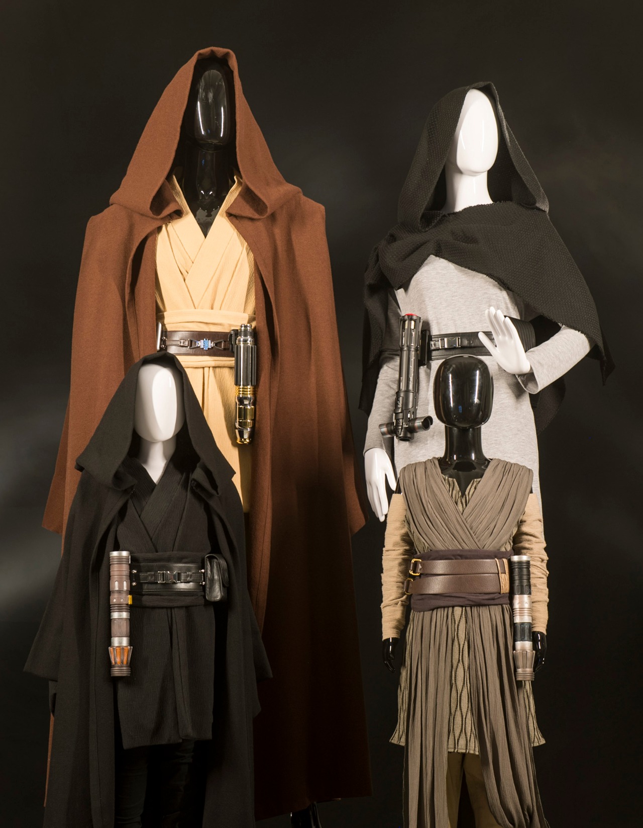 「スター・ウォーズ：ギャラクシーズ・エッジ」より。(c)Disney/Lucasfilm Ltd.  (c) & TM Lucasfilm Ltd.