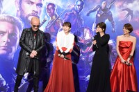 左から竹中直人、百田夏菜子、内田有紀、米倉涼子。