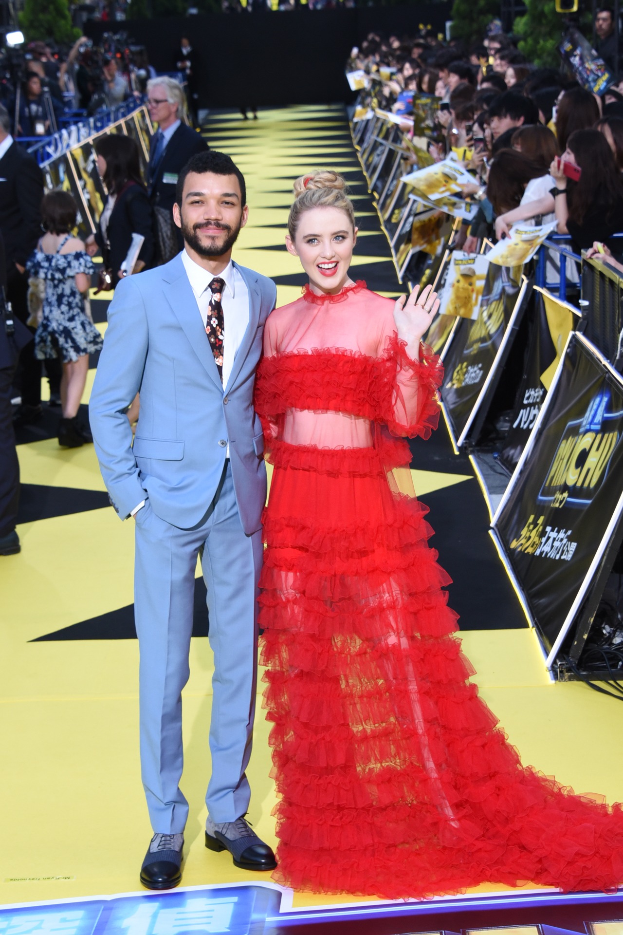 左からジャスティス・スミス、キャスリン・ニュートン。