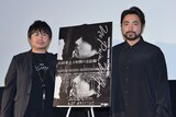 「TAKAYUKI YAMADA DOCUMENTARY『No Pain,No Gain』」先行上映舞台挨拶の様子。左から牧有太、山田孝之。
