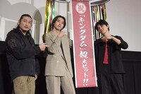 「キングダム」大ヒット舞台挨拶の様子。