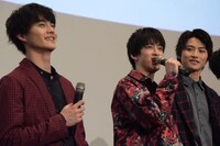 左から結木滉星、伊藤あさひ、岐洲匠。