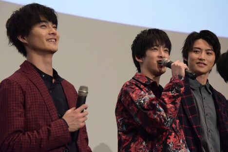 左から結木滉星、伊藤あさひ、岐洲匠。