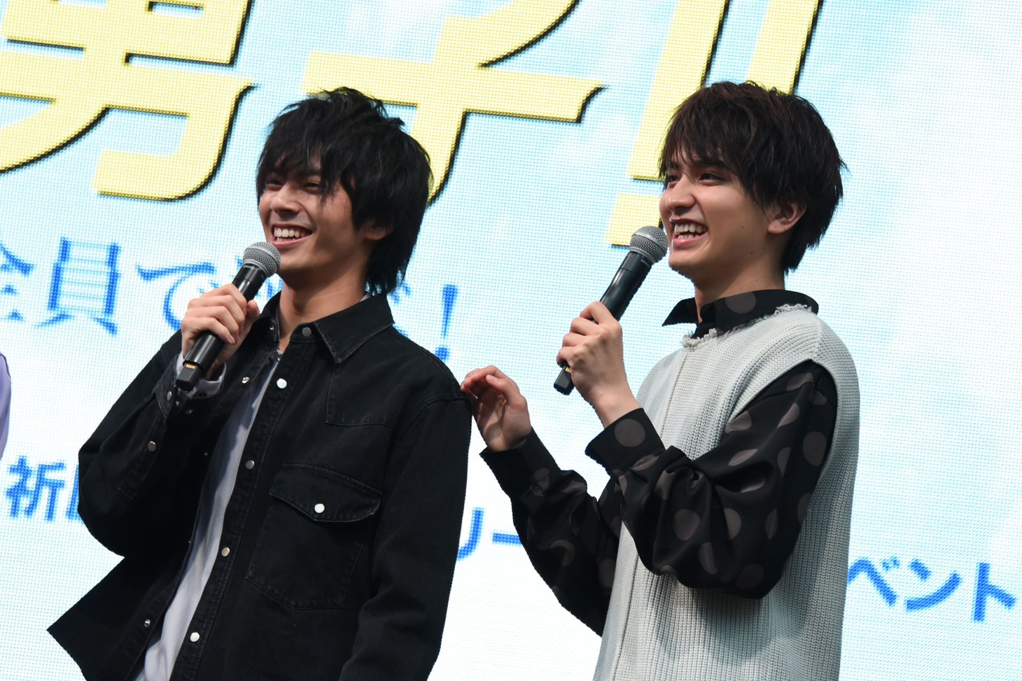 左から中尾暢樹、瀬戸利樹。