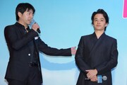 左から石井裕也、池松壮亮。