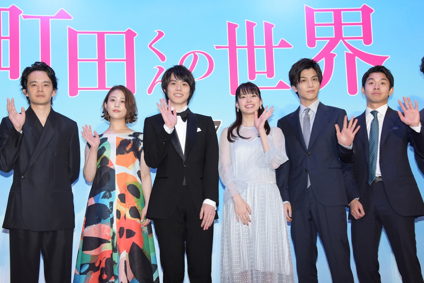 「町田くんの世界」ジャパンプレミアの様子。左から池松壮亮、高畑充希、細田佳央太、関水渚、岩田剛典、太賀。
