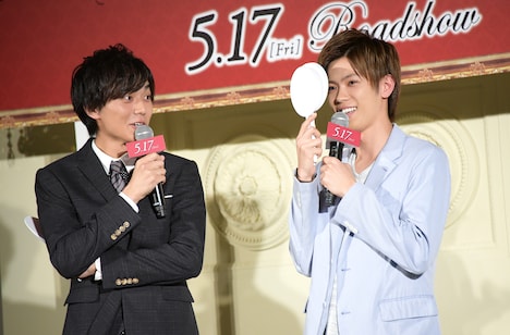 左から永瀬廉、神宮寺勇太。