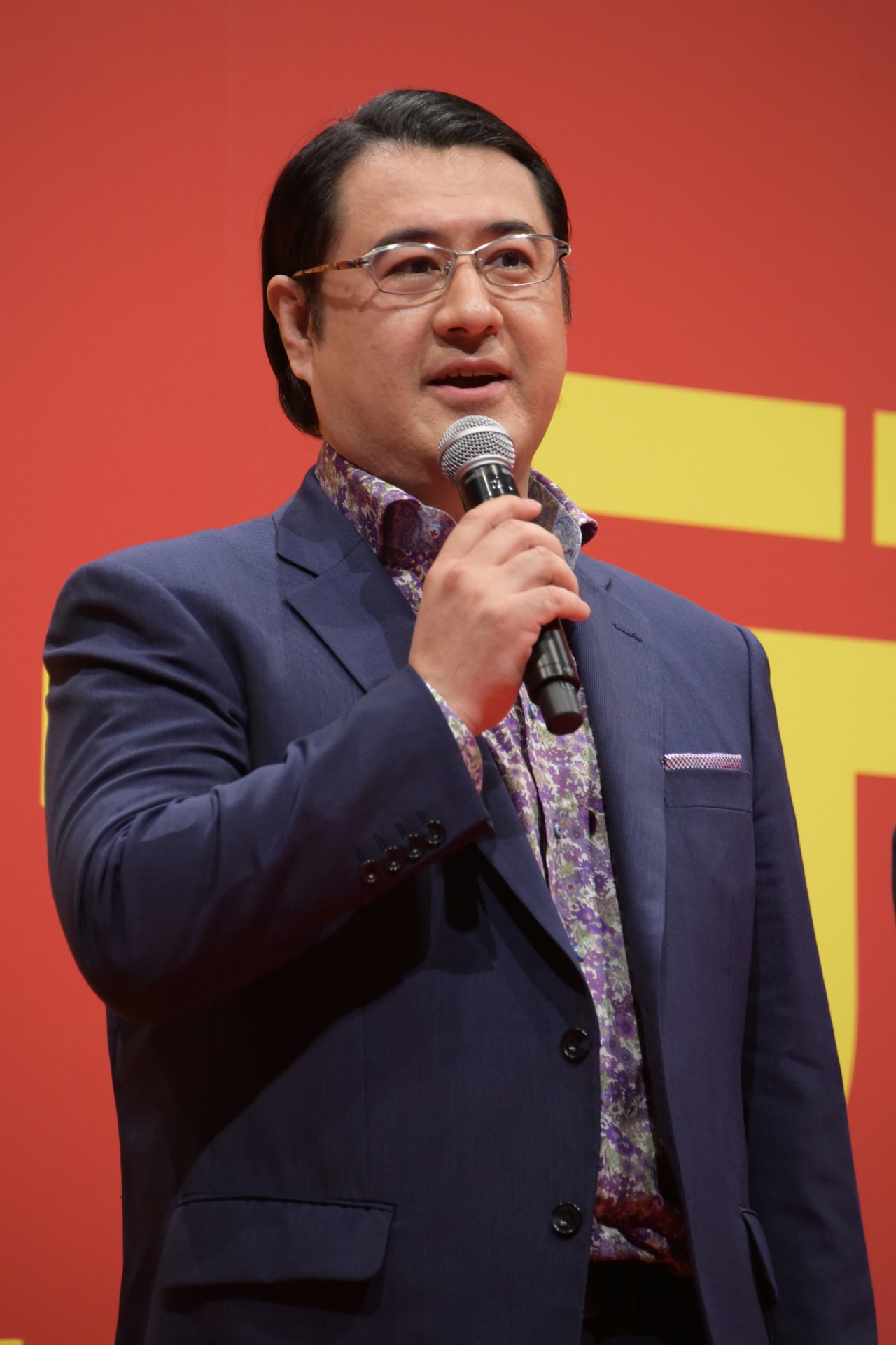 小手伸也