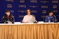 左から佐伯日菜子、チャド・マレーン、奥山大史。