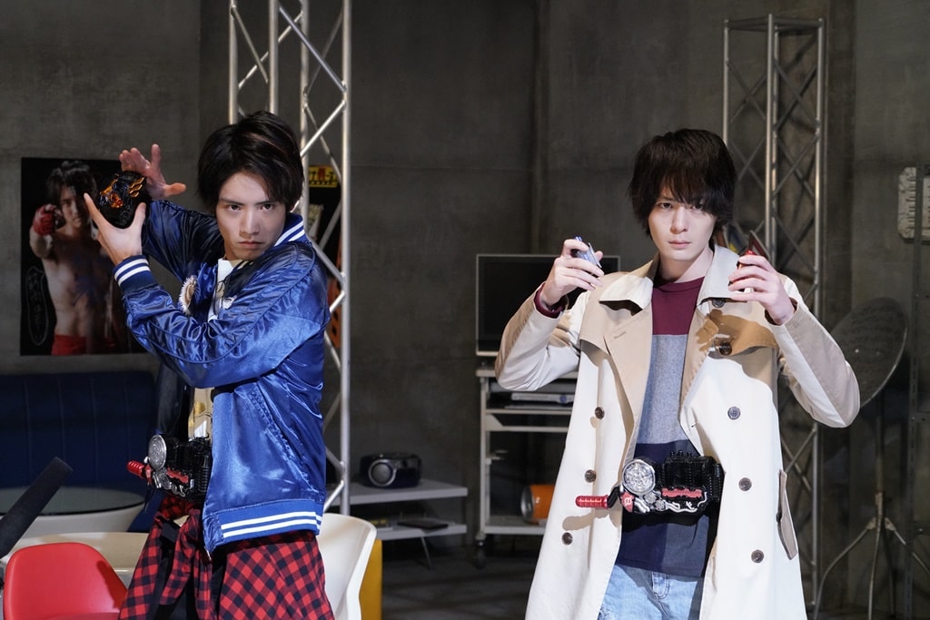 ビルド最終章 仮面ライダーグリス 石動美空の命か 三羽ガラスの命か あらすじ解禁 映画ナタリー