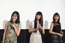 左から北原里英、浅川梨奈、小宮有紗。
