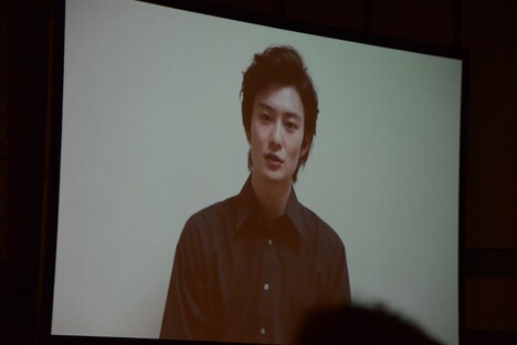 岡田将生のビデオメッセージ。