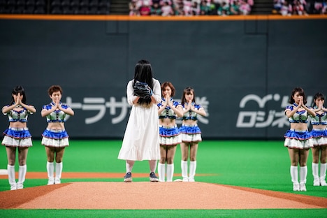 北海道日本ハムファイターズ対埼玉西武ライオンズ戦の始球式に登場した貞子。