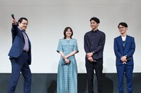 「いたのか、五十嵐！」とコールアンドレスポンスをする小手伸也（左端）。