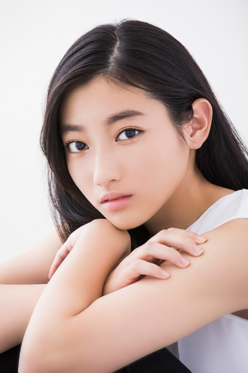 川島鈴遥