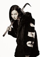 ベッキー演じるジュリ。