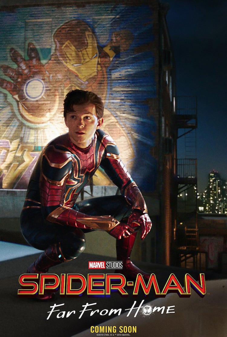 スパイダーマン 新作 アイアンマンの壁画背にしたピーター写すビジュアル到着 映画ナタリー