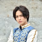 「リュウソウジャー」“婚活中”の追加戦士リュウソウゴールド参戦!兵頭功海が演じる