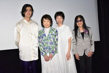 「雪子さんの足音」初日舞台挨拶の様子。左から寛一郎、吉行和子、菜葉菜、浜野佐知。