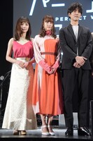 左から中村ゆり、山本美月、松坂桃李。
