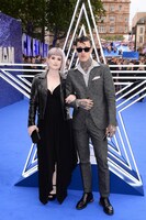 ゲストとして参加したケリー・オズボーン（左）、ジミーQ（右）。