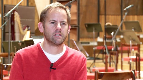 「氷上の王、ジョン・カリー」監督のジェイムス・エルスキン。