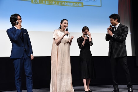 「お前の友達ブスだな」と言う人が嫌いと明かした松井玲奈（中央右）に、「そんなやついますか!?」とツッコむ佐伯大地（右端）。