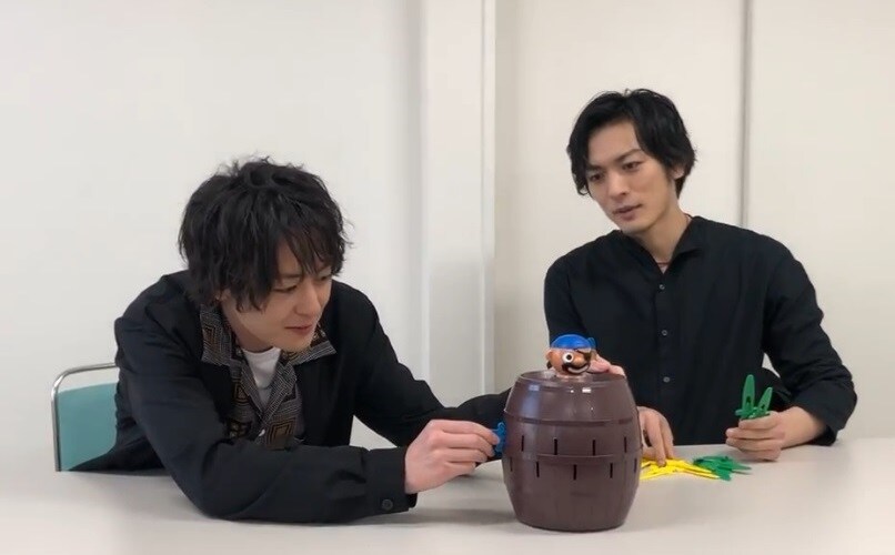 犬飼貴丈と久保田悠来が黒ひげ危機一発で勝負「GOZEN」スペシャルムービー公開