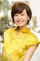 アナウンサーの新行市佳。