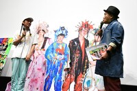 左から長久允、水道橋博士。