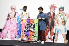 左から長久允、水道橋博士。